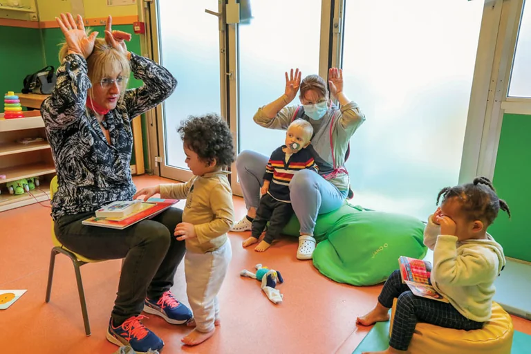 À Créteil, un relais gratuit pour parents de tout-petits