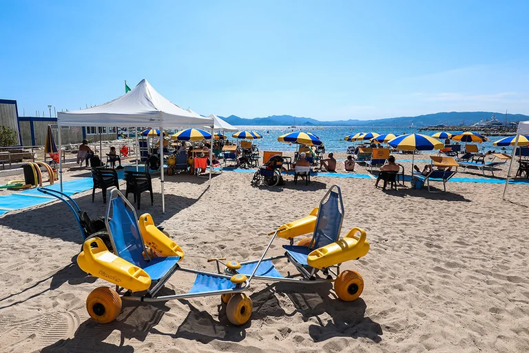 À Cannes, la baignade devient accessible à tous