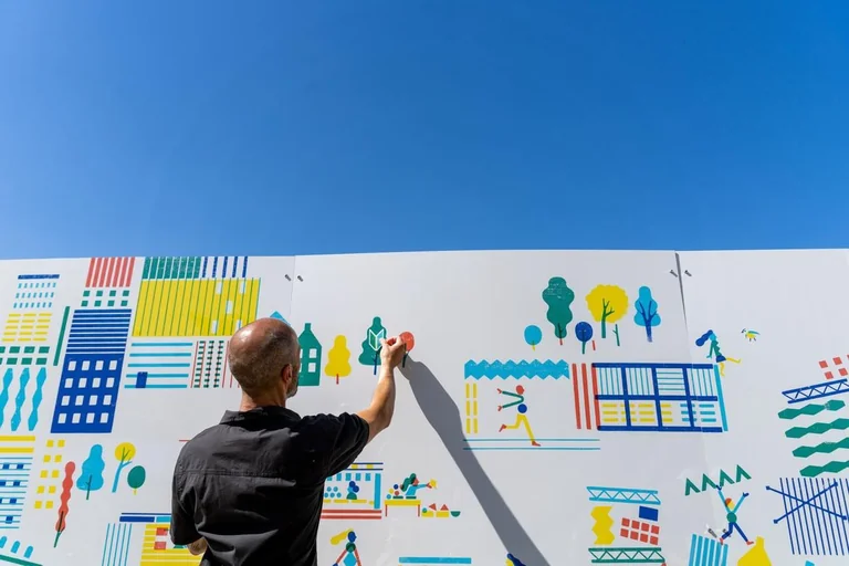 À Rennes, une fresque cache un commerce très attendu
