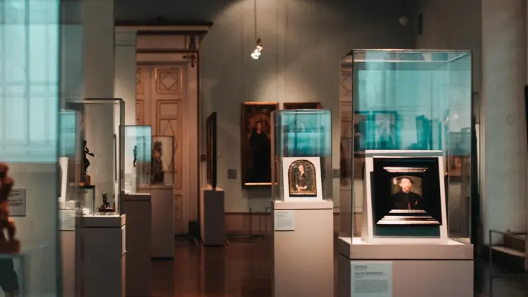 Exposition à Caen : les visites guidées du Château des photographes