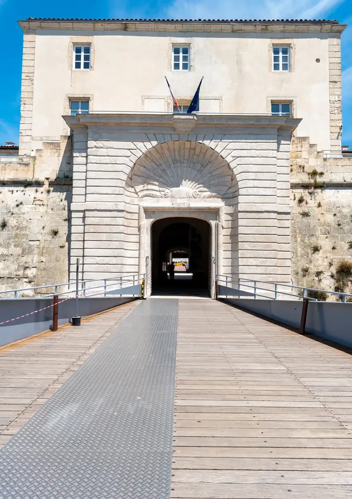Nîmes et le crime : dernière visite le 30 août