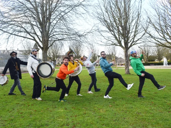 Take It Easy Brass Band à Caen : gratuit le 27 août
