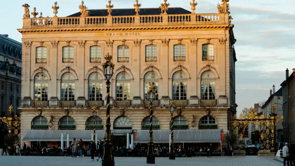 À Nancy, le conseil municipal vote sobriété et vidéo-verbalisation